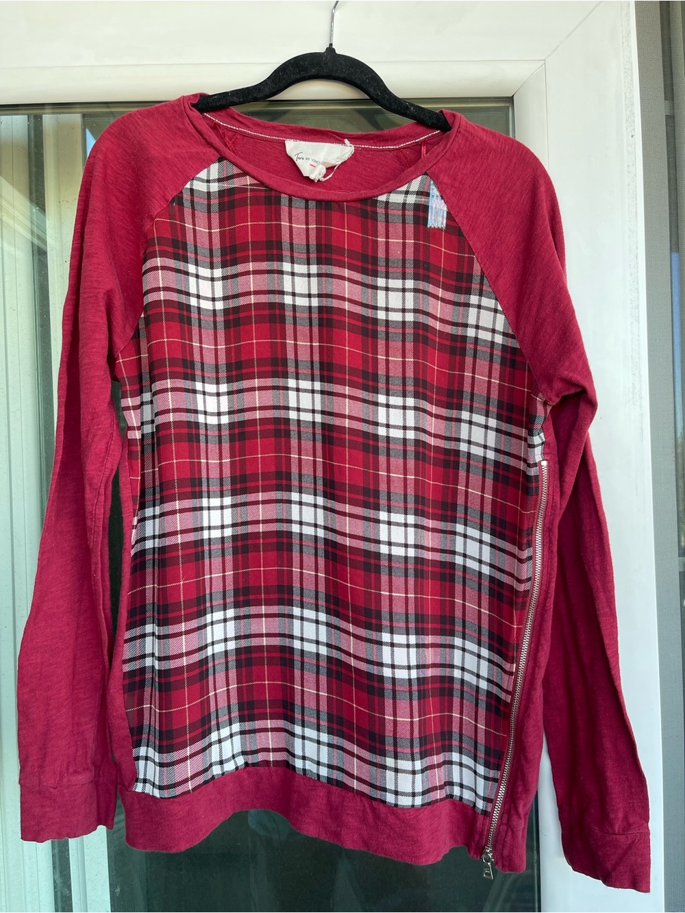 Two by Vince Camuto Women's Red Plaid Raglan Long Sleeve Top